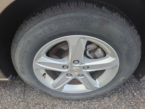 Used 2024 Chevrolet Malibu LT image 9