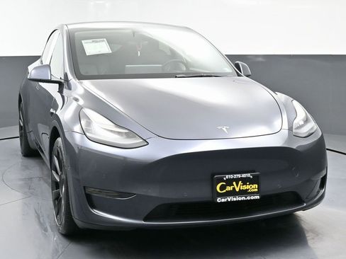 Used 2021 Tesla Model Y Long Range image 3