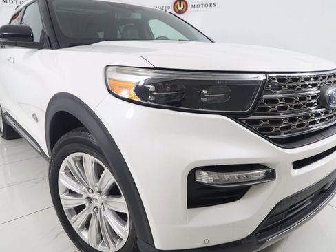 Used 2022 Ford Explorer King Ranch w/ Premium Technology Package image 19