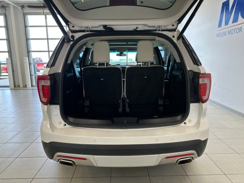 Used 2016 Ford Explorer Platinum AWD/4WD image 7