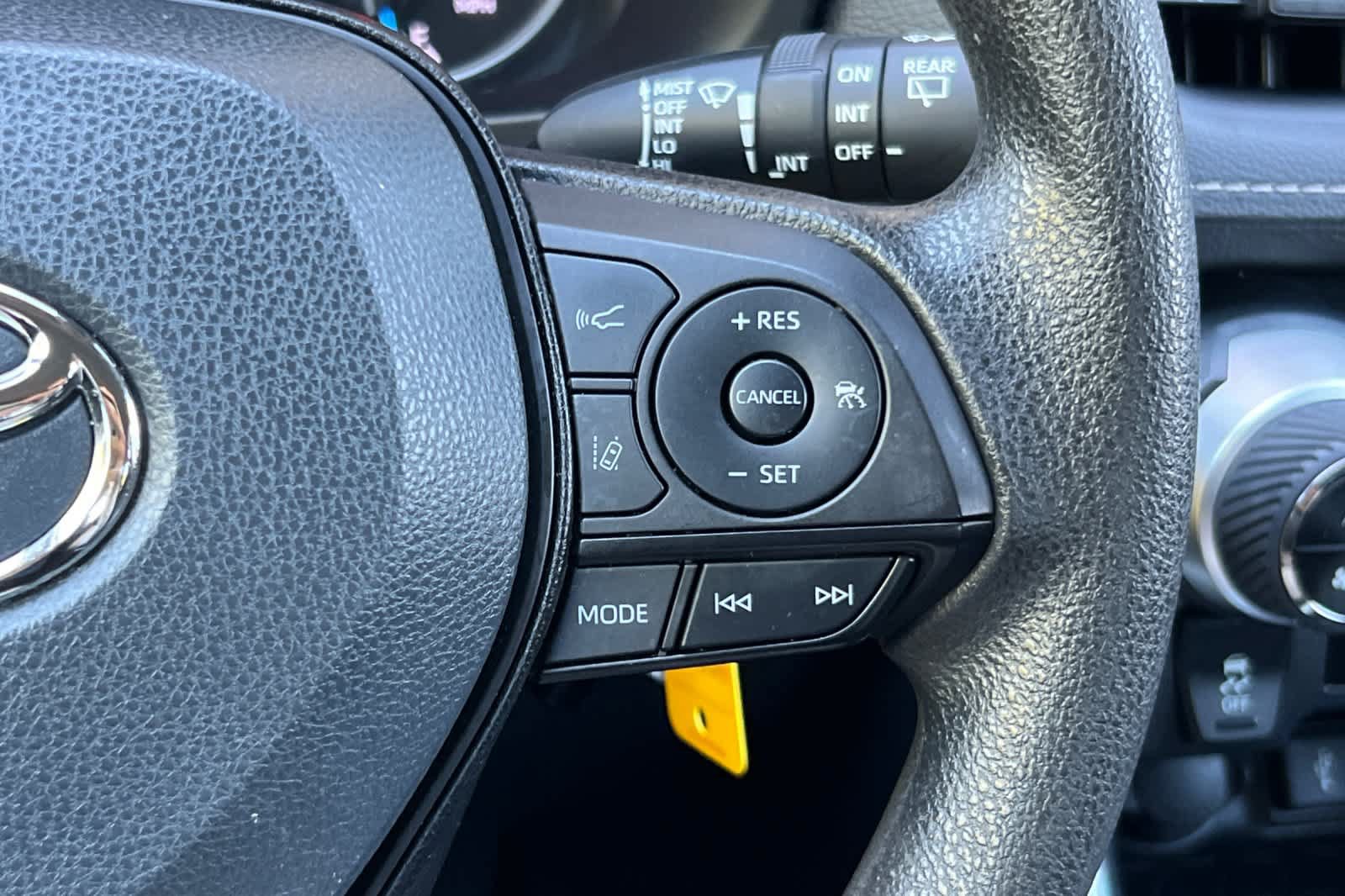 Certified 2022 Toyota RAV4 XLE AWD/4WD image 27
