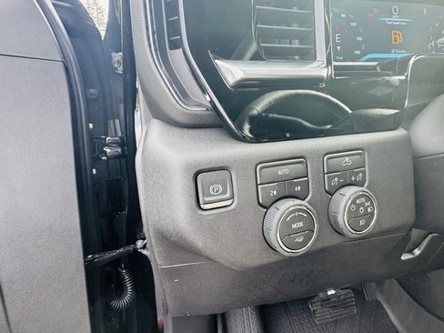 New 2026 Chevrolet Silverado 1500 RST w/ Dark Appearance Package image 15