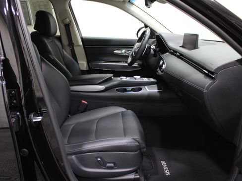 Used 2024 Genesis GV70 2.5T w/ Select Package AWD/4WD image 30