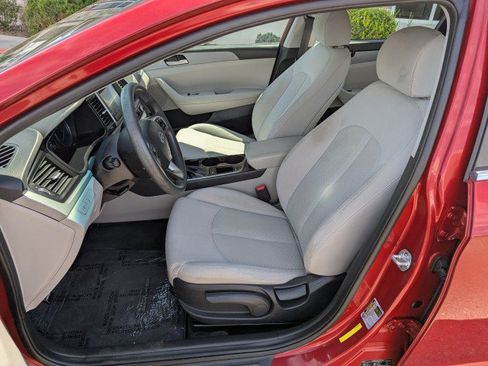 Used 2018 Hyundai Sonata SE FWD image 11
