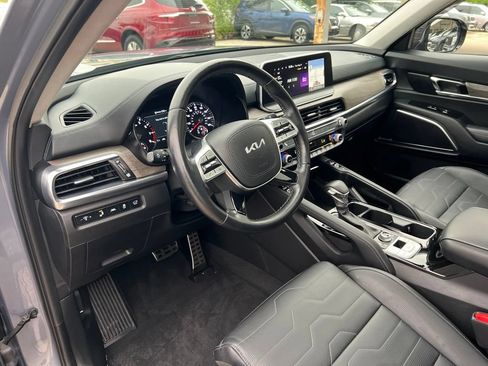 Certified 2022 Kia Telluride SX w/ SX Prestige Package AWD/4WD image 6