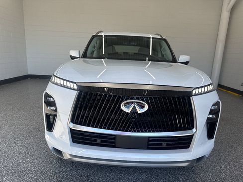 New 2026 INFINITI QX80 Luxe w/ Cargo Package AWD/4WD image 6