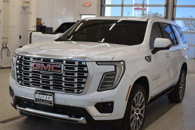 Used 2026 GMC Yukon Denali w/ Sun & Power Step Package AWD/4WD image 9