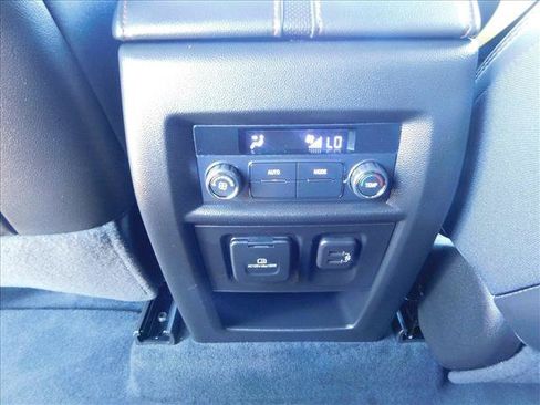 Used 2023 Chevrolet Traverse RS AWD/4WD image 25