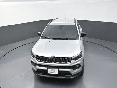 New 2026 Jeep Compass Latitude image 10