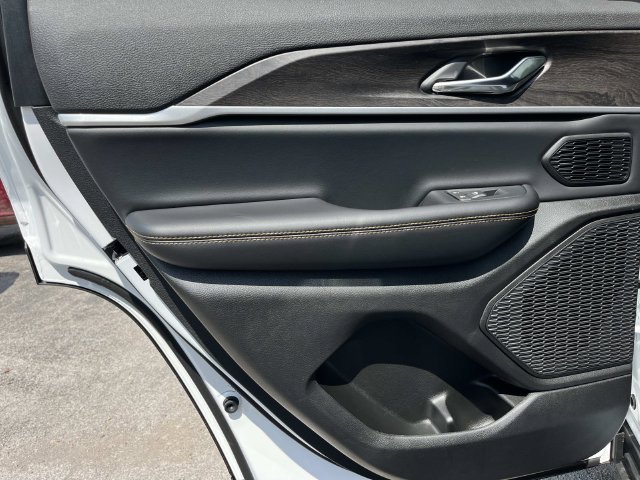 New 2026 Jeep Grand Cherokee Limited AWD/4WD image 19