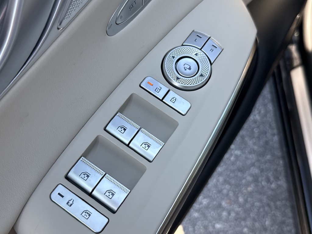 New 2027 Genesis GV70 2.5T Select AWD/4WD image 17