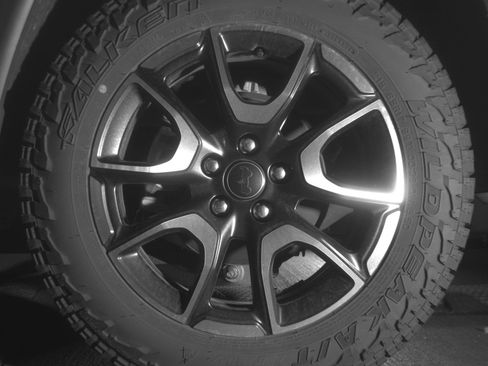 Used 2025 Jeep Compass Trailhawk image 14