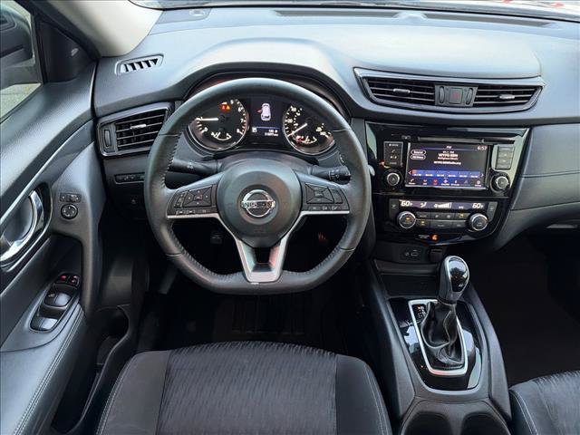Used 2020 Nissan Rogue SV FWD image 16