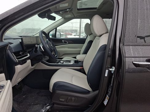 New 2026 Kia Carnival SX Prestige FWD image 11