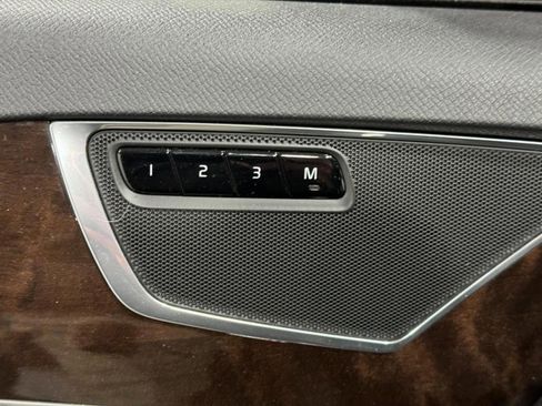 Used 2018 Volvo XC90 T6 Momentum w/ Convenience Package image 23