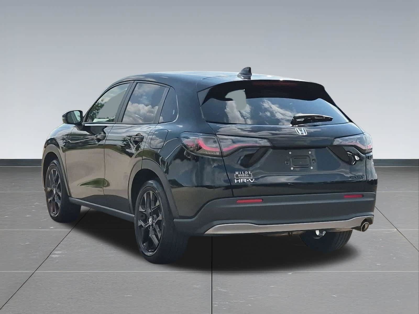 Certified 2025 Honda HR-V Sport image 4