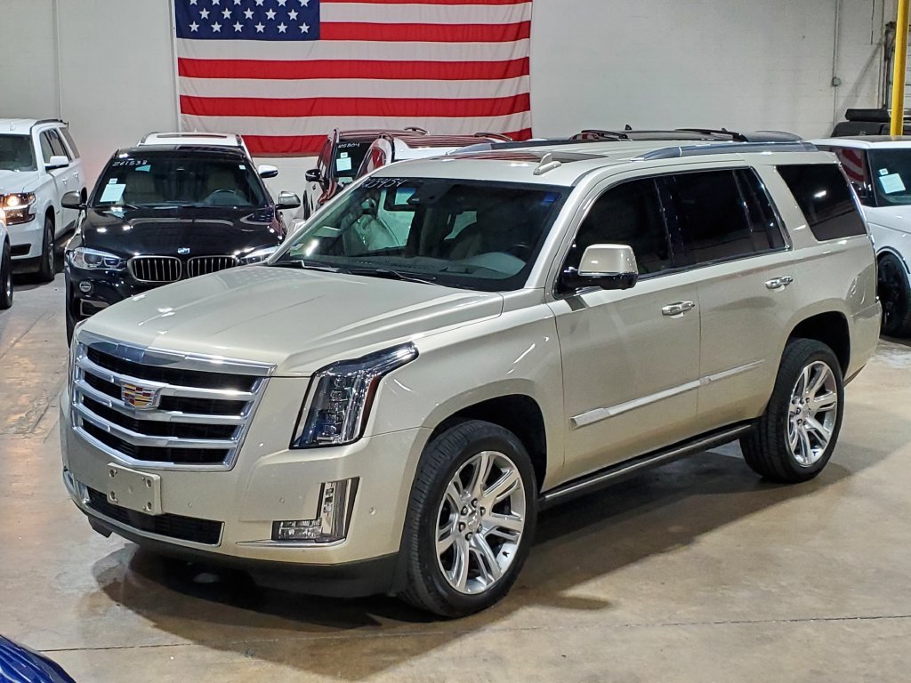 Used 2017 Cadillac Escalade Premium Luxury AWD/4WD image 41