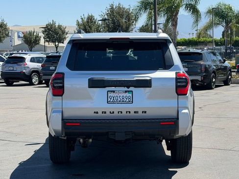 Used 2026 Toyota 4Runner SR5 AWD/4WD image 7