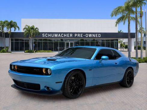 Used 2015 Dodge Challenger R/T Scat Pack w/ Leather Interior Group RWD image 3
