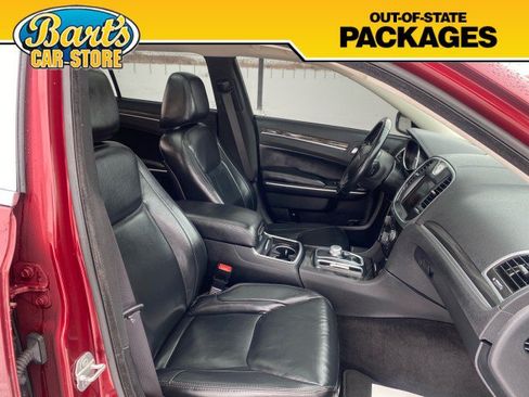 Used 2016 Chrysler 300 Limited RWD image 16