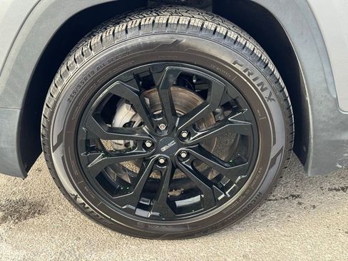 Used 2021 GMC Terrain SLE w/ Driver Convenience Package image 10