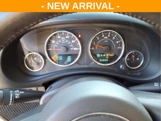Used 2012 Jeep Wrangler Unlimited Rubicon w/ Connectivity Group AWD/4WD image 17