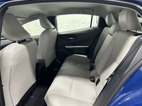 Used 2025 Toyota Prius XLE image 48