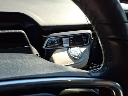 Used 2024 Lincoln Nautilus Premier image 21