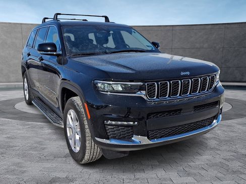 Used 2022 Jeep Grand Cherokee L Limited w/ Luxury Tech Group II image 2