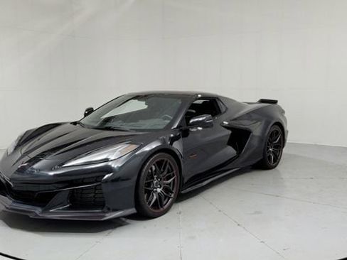 Used 2023 Chevrolet Corvette Z06 image 1