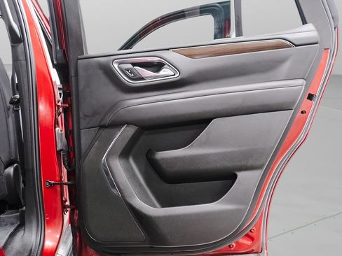 Used 2023 GMC Yukon SLE image 28