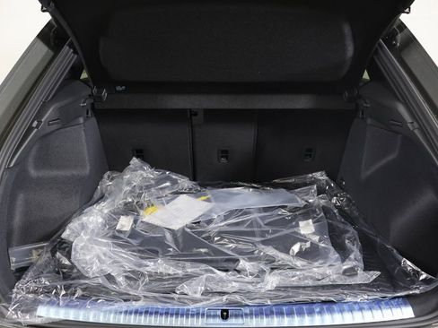 New 2025 Audi Q3 2.0T Premium image 16