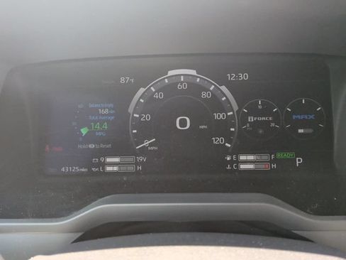 Used 2024 Toyota Sequoia Capstone AWD/4WD image 20