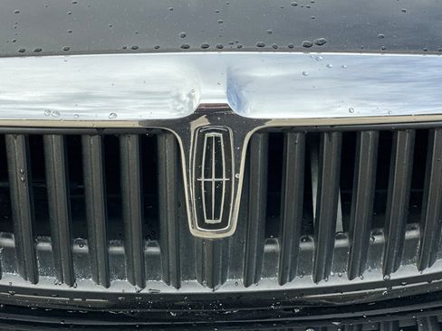 Used 2002 Lincoln LS image 43