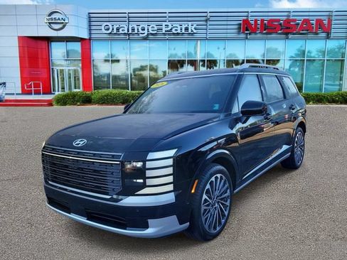 Used 2026 Hyundai Palisade Calligraphy FWD image 4