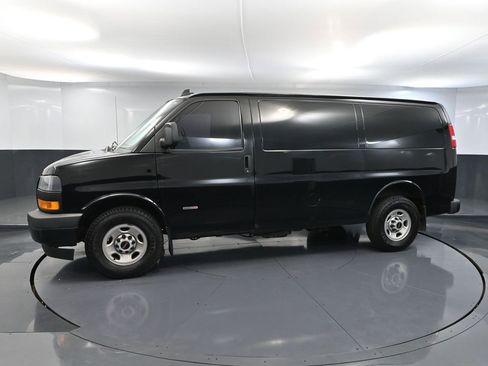 Used 2018 GMC Savana 2500 image 10