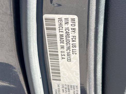 Used 2024 Dodge Durango GT image 27