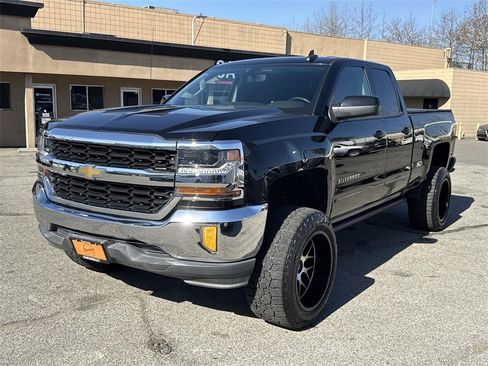 Used 2017 Chevrolet Silverado 1500 LT w/ All Star Edition image 7