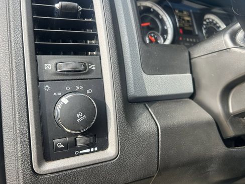 Used 2019 RAM 1500 Express w/ Express Value Package image 12