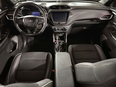 Used 2021 Chevrolet TrailBlazer RS w/ Technology Package image 17