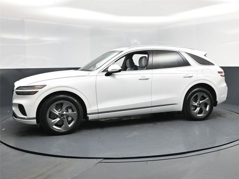 New 2026 Genesis GV70 2.5T Advanced image 3