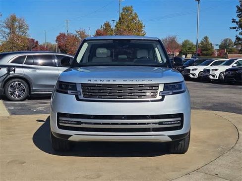 Used 2023 Land Rover Range Rover SE image 4