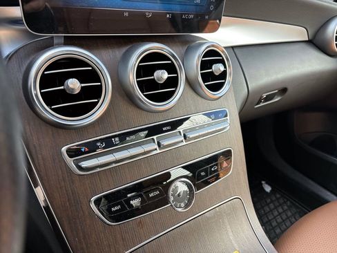 Used 2020 Mercedes-Benz C 300 4MATIC Sedan image 21