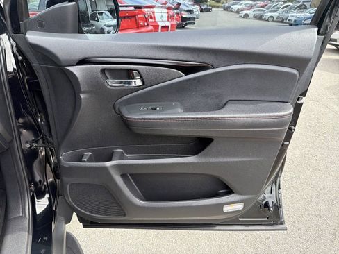 Used 2022 Honda Pilot Black Edition image 23