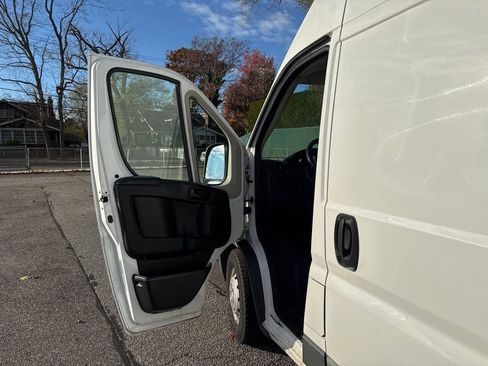 Used 2017 RAM ProMaster 3500 image 11