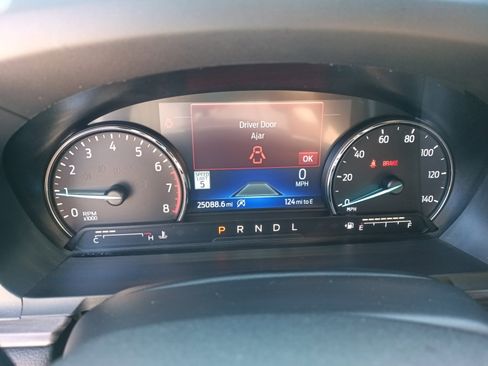 Used 2023 Ford Explorer Limited image 17