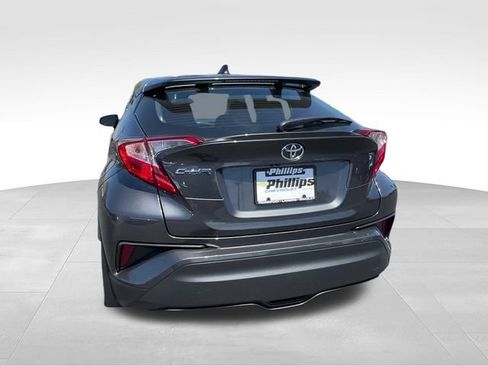 Used 2021 Toyota C-HR LE FWD image 4