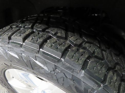 Used 2020 Chevrolet Silverado 2500 LTZ w/ LTZ Premium Package image 7