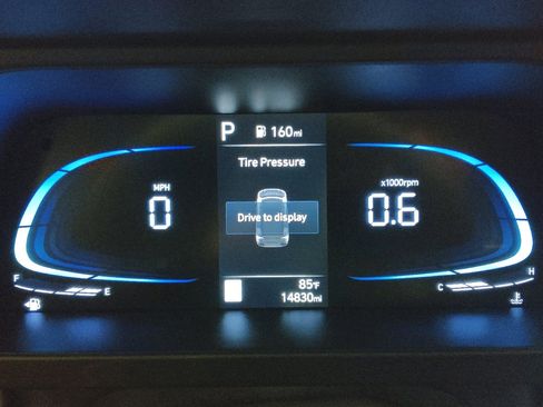 Used 2025 Hyundai Elantra Sport FWD image 23