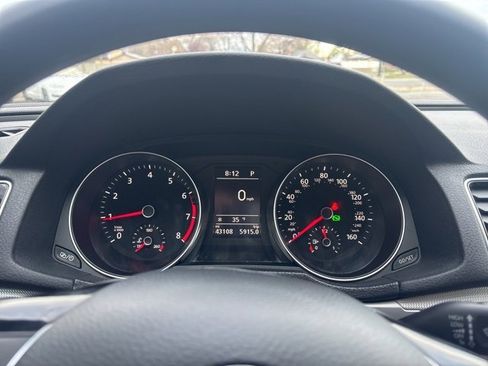 Used 2017 Volkswagen Passat 1.8T S image 21